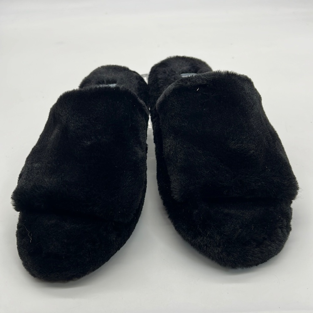Serra Black faux Fur Slippers size 7/5